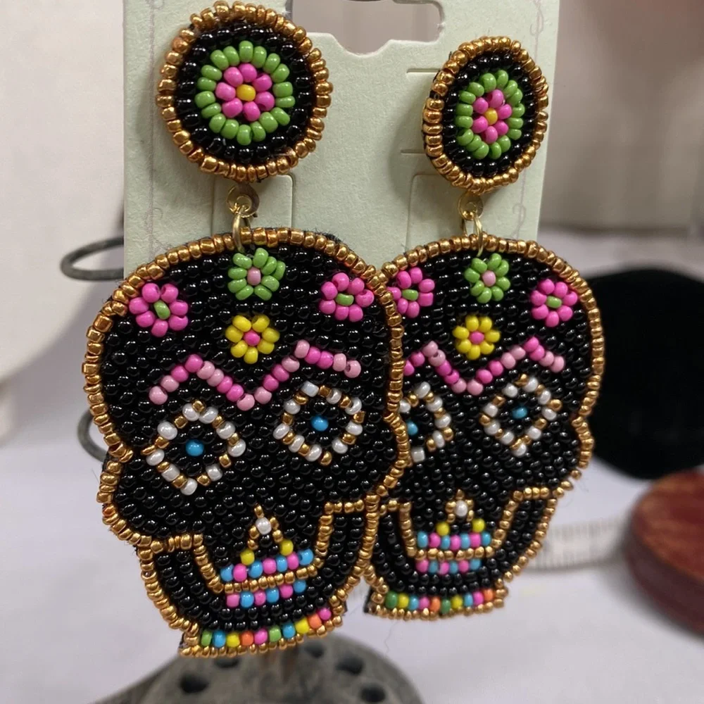 Adorable Sugar Skull fully beaded earrings - Picture 2 of 3